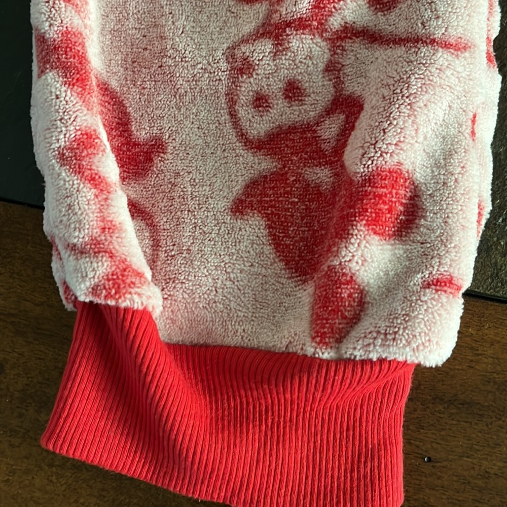 NWT Disney Women's Mickey Mouse Cozy Fuzzy Pajama Loungewear Set Medium Red - Picture 3 of 11